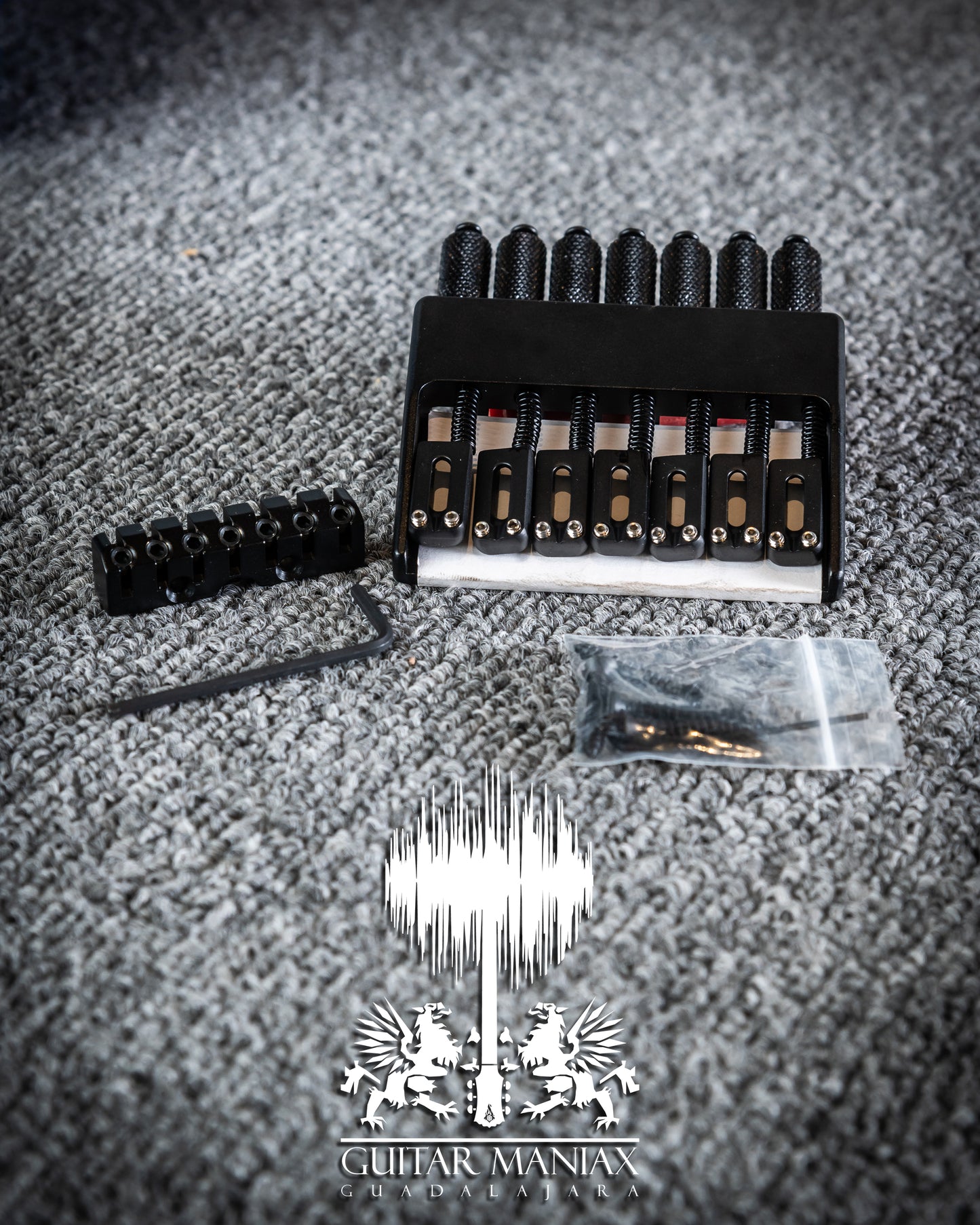 Hipshot 7 String Headless Guitar Fixed Black