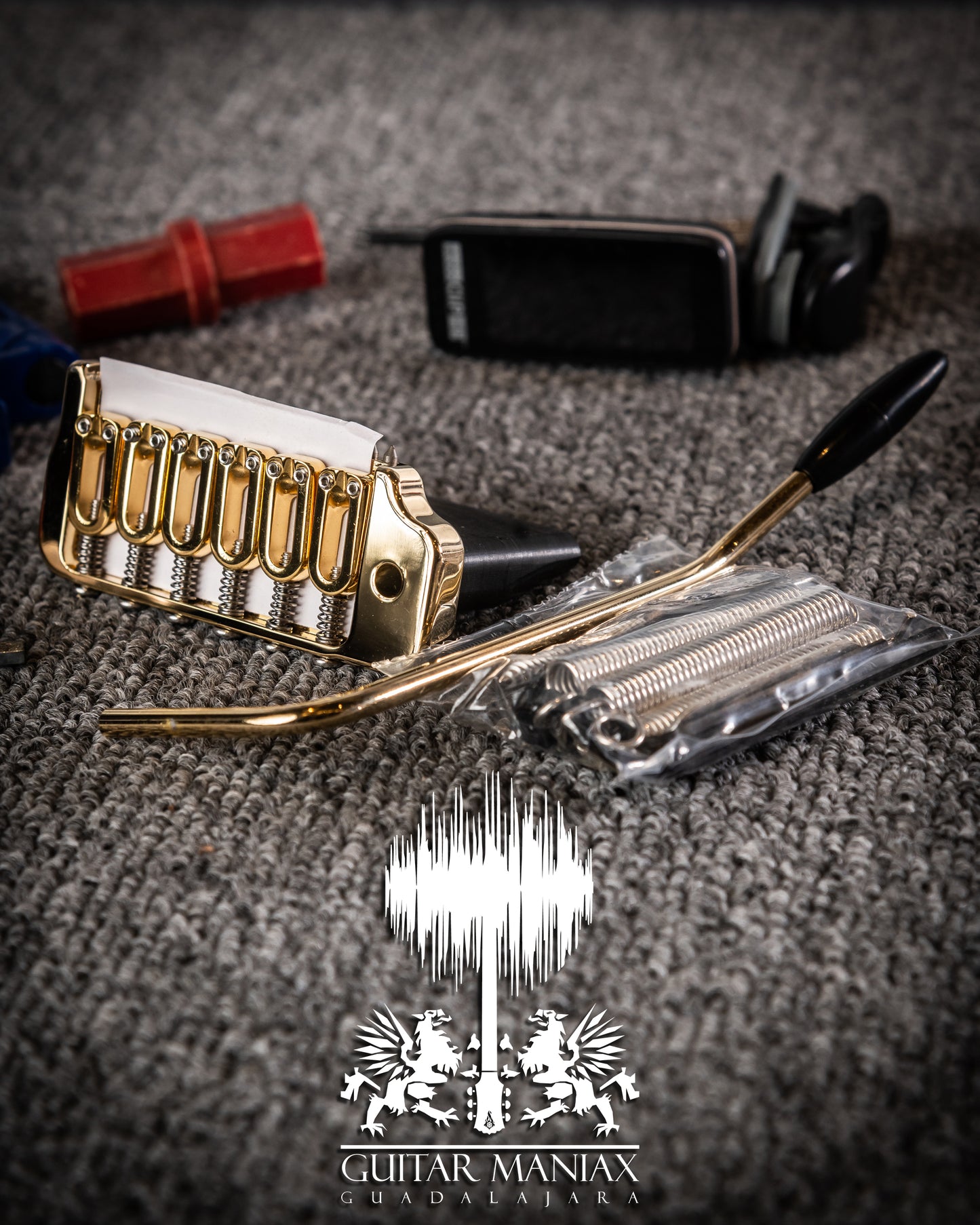 Hipshot 6 String US Contour Tremolo Gold